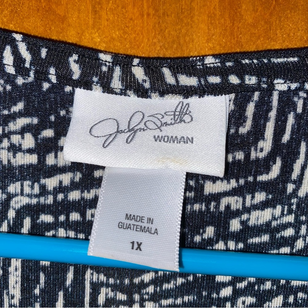 Jaclyn Smith Short-Sleeve Women’s Blouse. Black and white. Size 1X - Picture 2 of 5